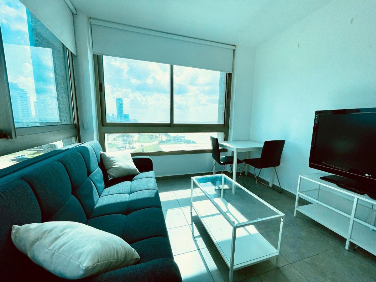 C Tower Apartments Netanja Exteriér fotografie
