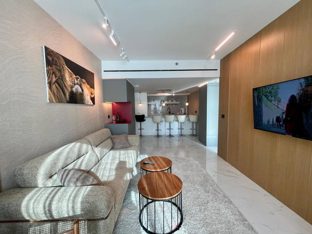C Tower Apartments Netanja Exteriér fotografie